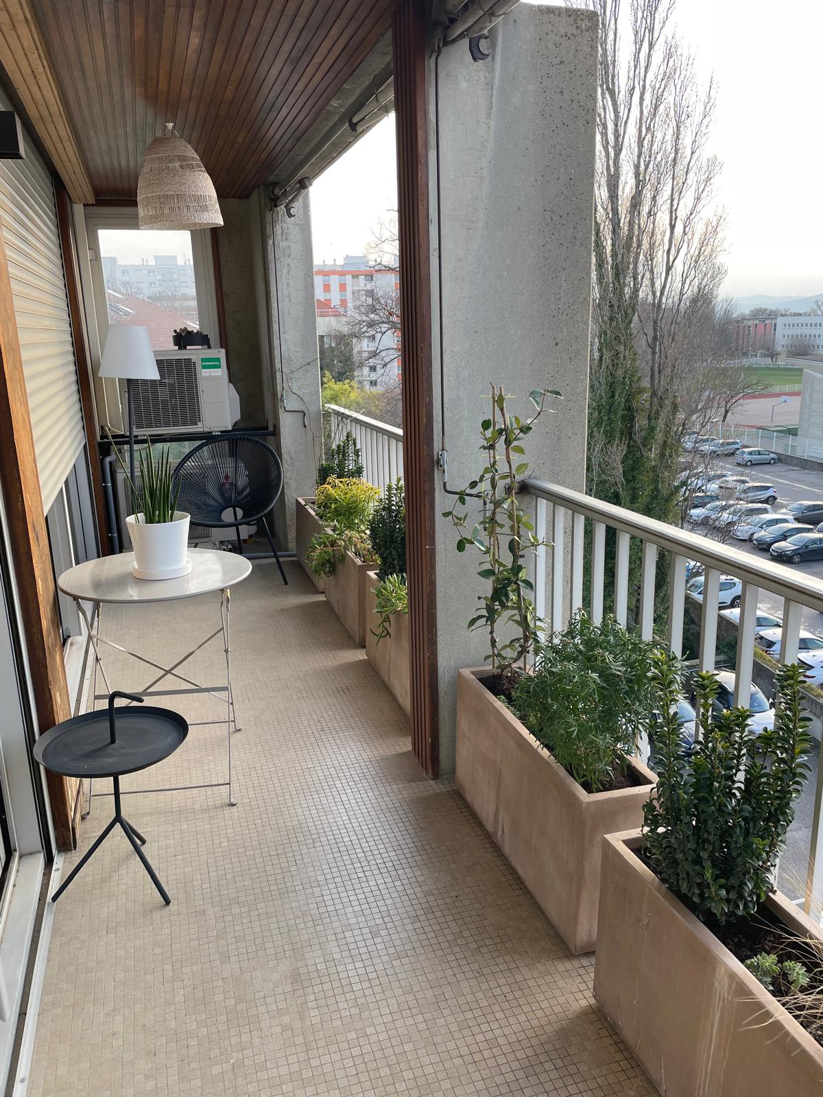 Aménagement d’un balcon arboré